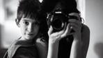 So liebevoll porträtiert eine Fotografin den Autismus ihres Sohnes