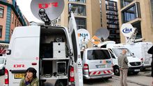 Journalisten belagern in Oslo das Gericht, in dem Breivik vernommen wurde