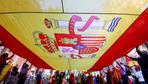 Hunderttausende demonstrieren gegen Abspaltung Kataloniens