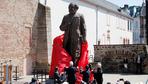 Umstrittene Karl-Marx-Statue enthüllt