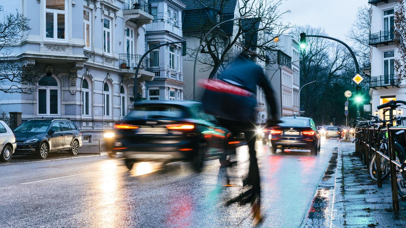 ADAC Umfrage So unglücklich wie ein Hamburger Autofahrer ZEIT ONLINE