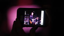 Eine Einigung des Anbieters mit der Gema entscheidet darüber, welche Musikvideos Nutzer in Deutschland sehen können.