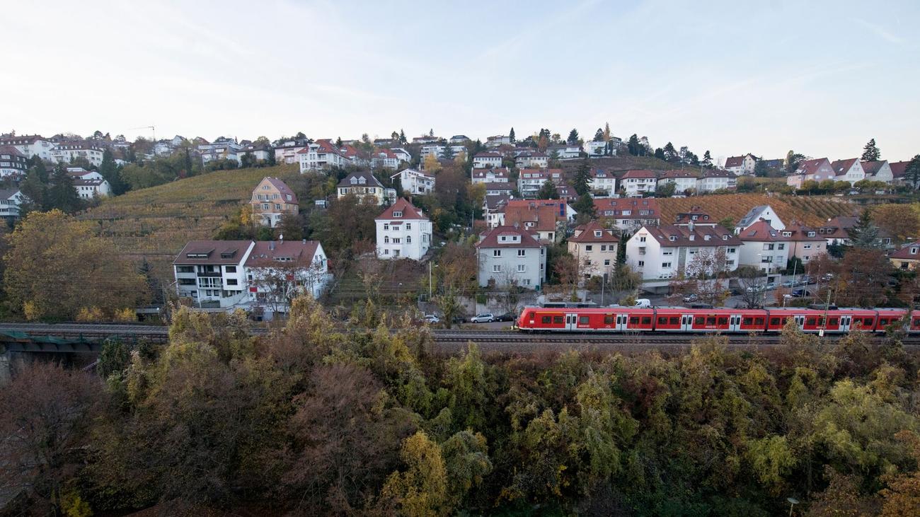 Zugverbindung Fdp Verlangt Runden Tisch Zur Planung Von G Ubahn Ausbau