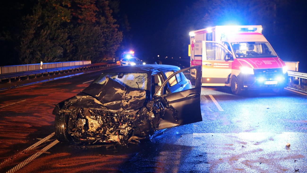 Unf Lle Autos Sto En Zusammen Tote Und Schwerverletzte Zeit Online