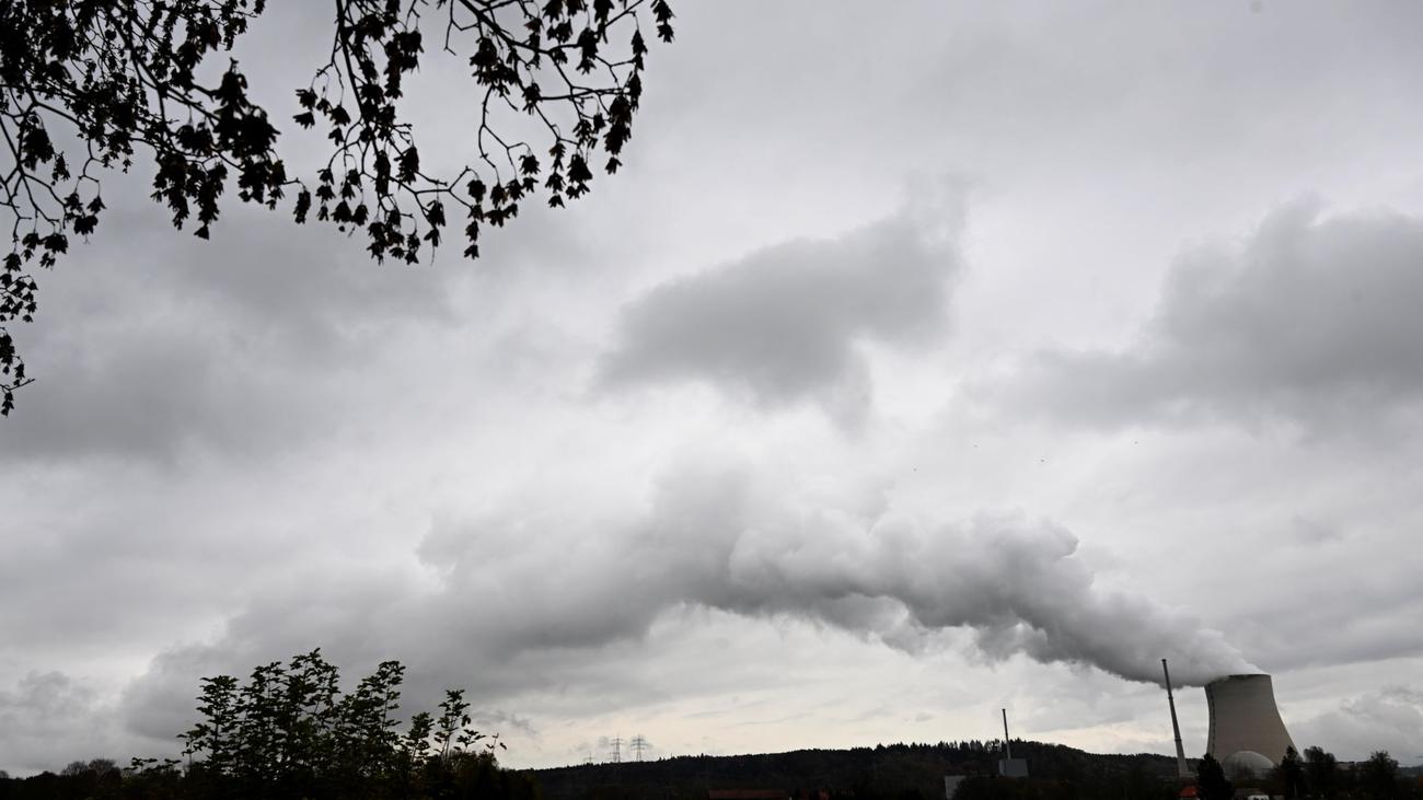 Energiekrise Bundestag beschließt Weiterbetrieb von drei