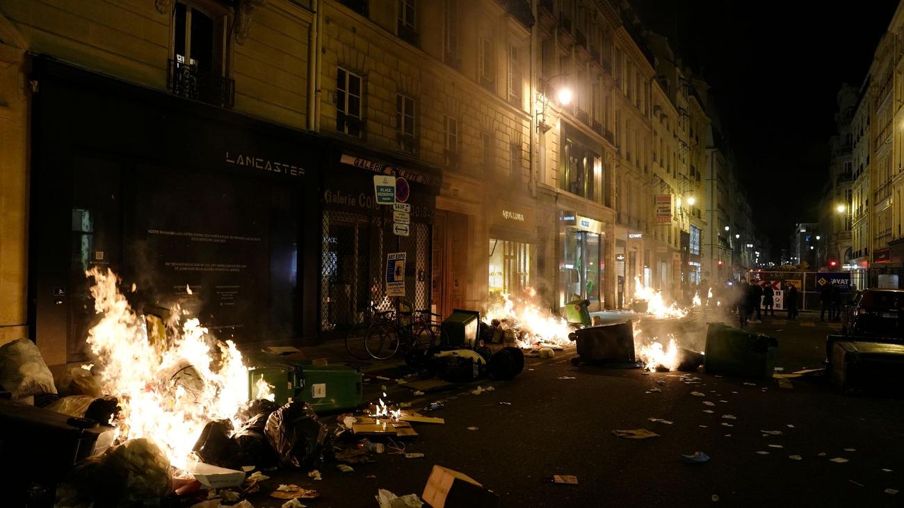 Frankreich Proteste Und Misstrauensvotum Nach Macrons Rentenreform