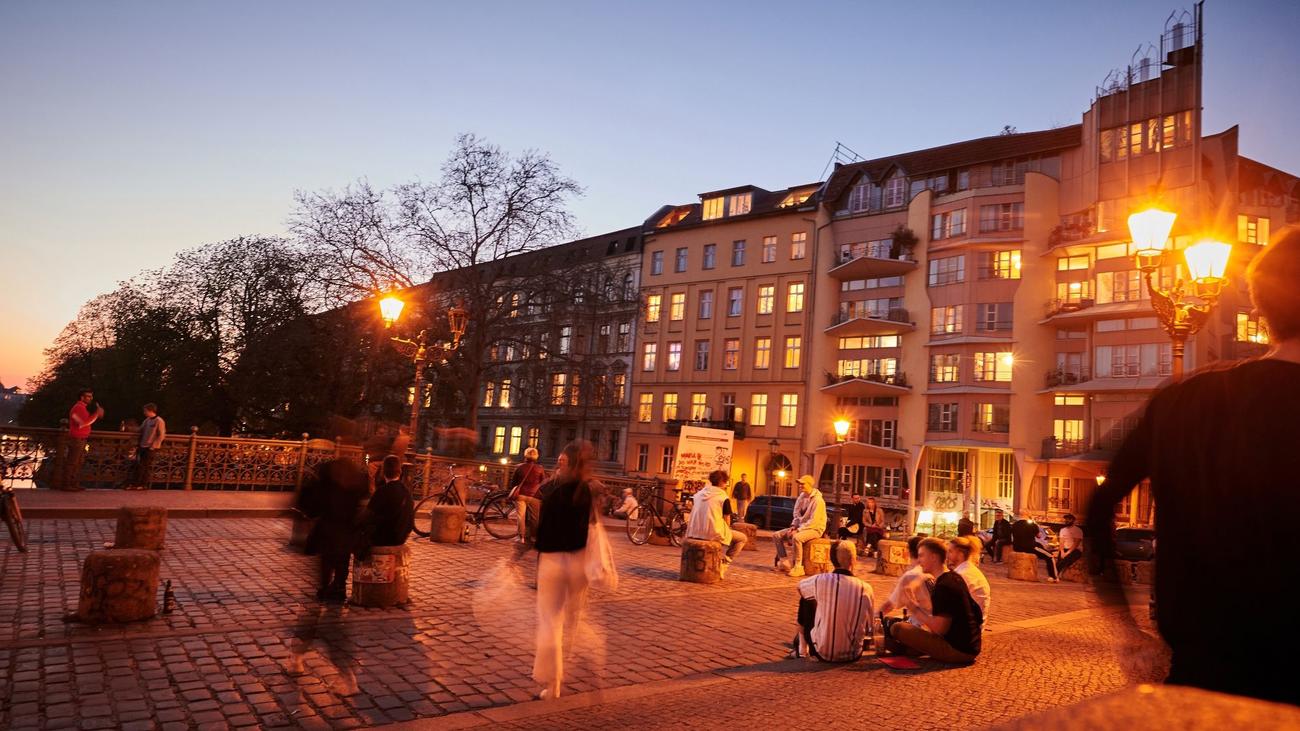 Geräuschpegel Friedrichshain Kreuzberg erprobt mahnendes Lärmmessgerät