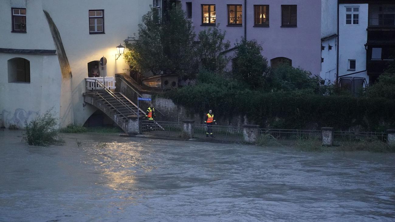 Regenfälle Hochwasserlage am Inn entspannt sich Donau Pegel steigend