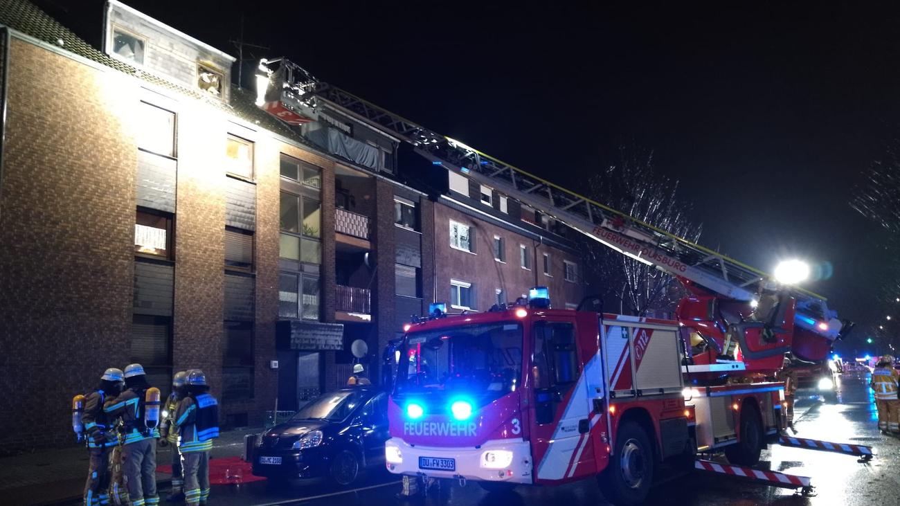 Feuerwehreinsatz 83 Jähriger stirbt nach Wohnungsbrand in Duisburg