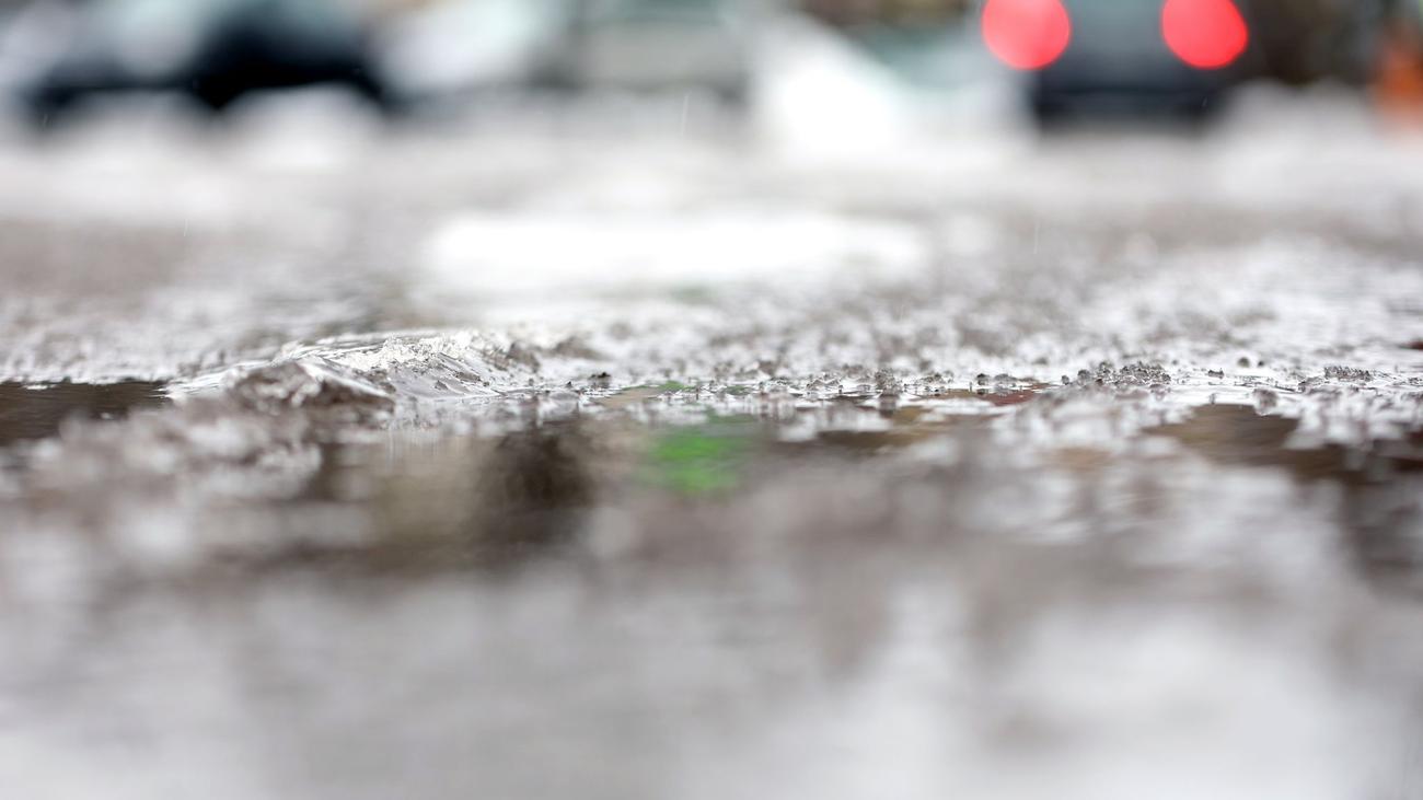 Winterwetter Schnee sorgt für Winterlandschaften und Glätteunfälle