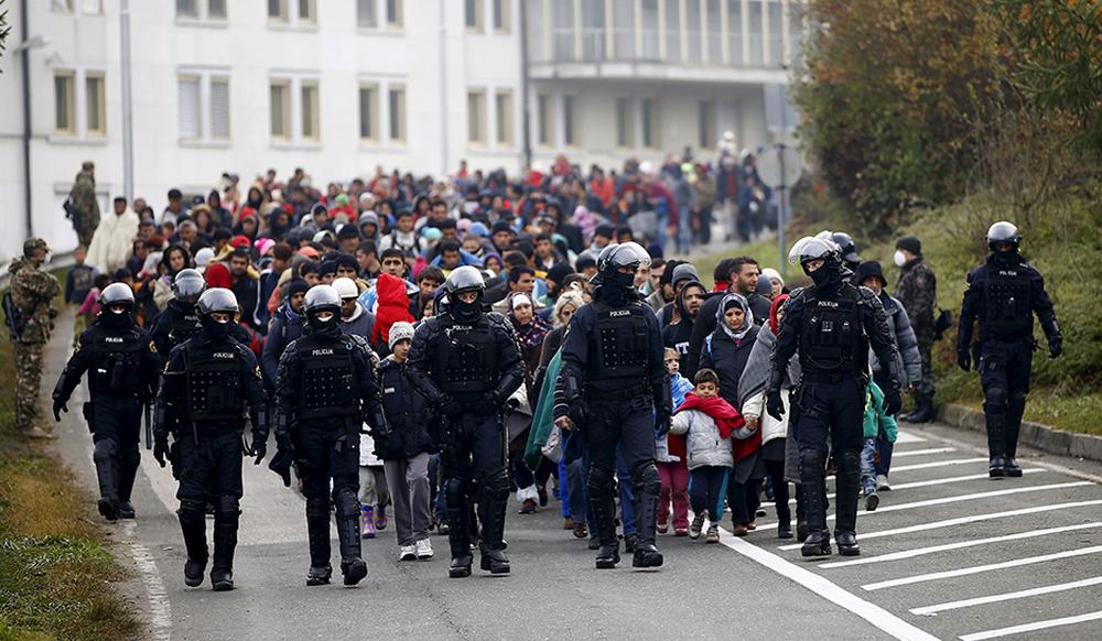 Flüchtlinge Warten laufen frieren ZEIT ONLINE