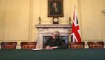 May unterzeichnet Brexit-Antrag