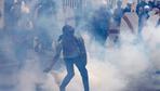 Ein Toter und viele Verletzte bei Protesten gegen Regierung