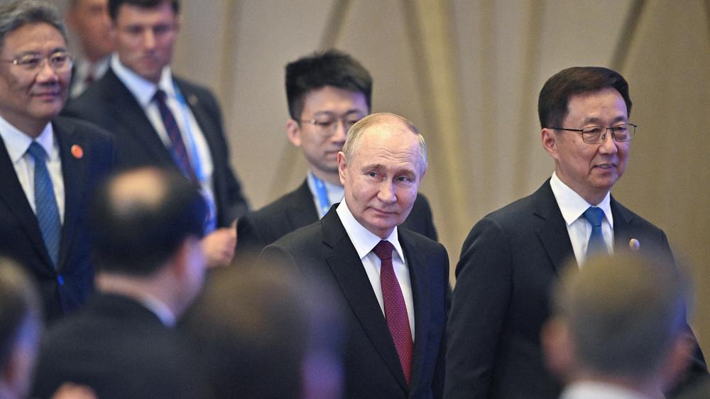 Staatsbesuch In China Wladimir Putin Will Mehr Energie Nach China