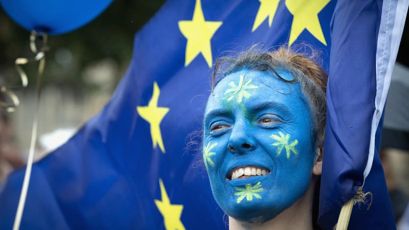 EU-Reform: Eine Pro-EU-Demonstrant bei einer Kundgebung in Bristol von dem Brexti-Referendum © Matt Cardy/Getty Images () 