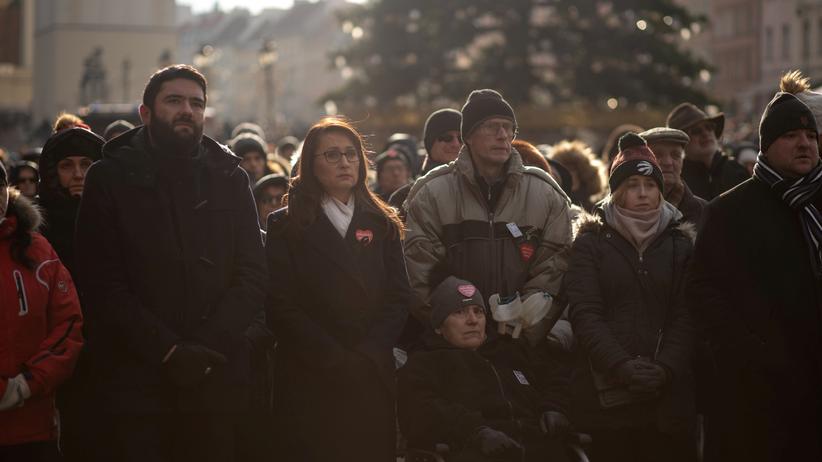 Liberalismus: Teilnehmende der Beisetzung des ermordeten Danziger Bürgermeisters Pawel Adamowicz