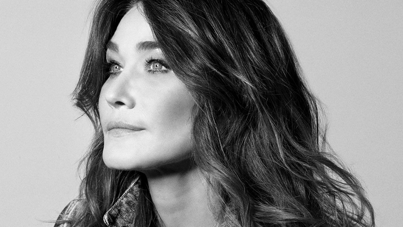 Carla Bruni Die Liebe Ist Ein Zarter Krieg Zeitmagazin