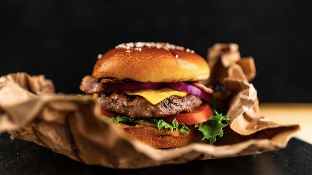 Fast Food und Gesundheit: Schon ein einziger Burger kann Folgen haben