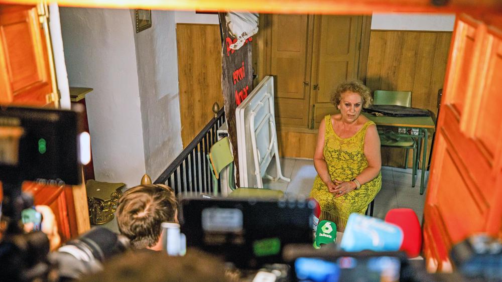 Mutter von Luis Rubiales: Angeles Bejar, Mutter von Luis Rubiales, inszeniert ihren Hungerstreik in einer Kirche.