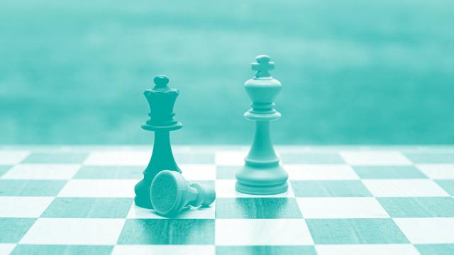 Schachspiel: König, Turm und Rentner