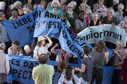 Klimawandel: Die Schweizer Klimaseniorinnen kämpfen dafür, dass ihre Politik das Klimaurteil umsetzt.