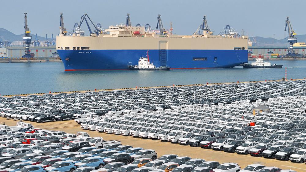 Zollstreit: Für den Export bestimmte Autos chinese Hersteller am Haven von Yantai