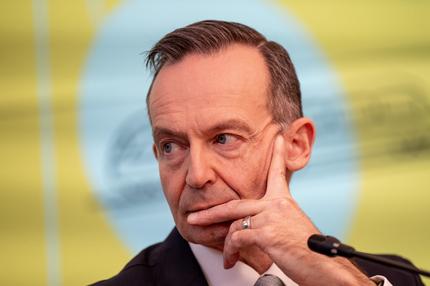 Verkehrsprognose 2040: Volker Wissing (FDP), Bundesminister für Verkehr und Digitales, nimmt am 24. Oktober in Berlin an der Vorstellung der Verkehrsprognose 2040 teil. Es geht um die Entwicklung des Personen- und des Güterverkehrs in Deutschland bis zum Jahr 2040.