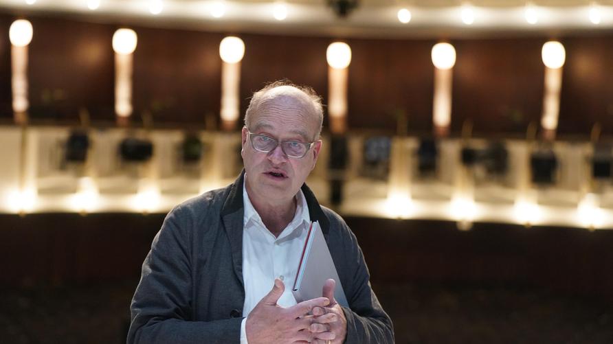 Elbvertiefung: Der tägliche Newsletter aus Hamburg: Tschüß, Joachim Lux! Heute verabschiedet sich der Thalia-Intendant