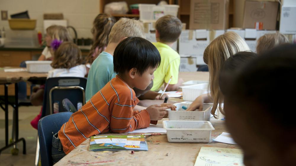  Eltern im US-Bundesstaat Montgomery erhalten künftig die Befugnis, selbst zu entscheiden, ob ihre Kinder an Unterrichtseinheiten mit bestimmten LGBTQ-Themen teilnehmen.