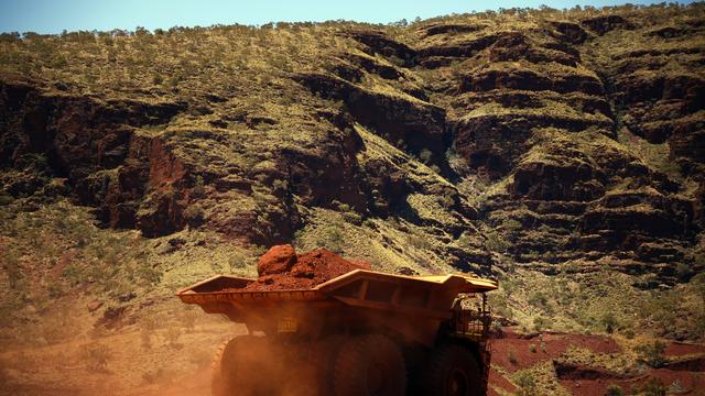 EU načrtuje neposredne naložbe v avstralske projekte pridobivanja surovin