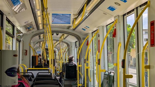 Bundesrat potrdil finančno zagotovilo za nemško vozovnico Deutschlandticket do leta 2030