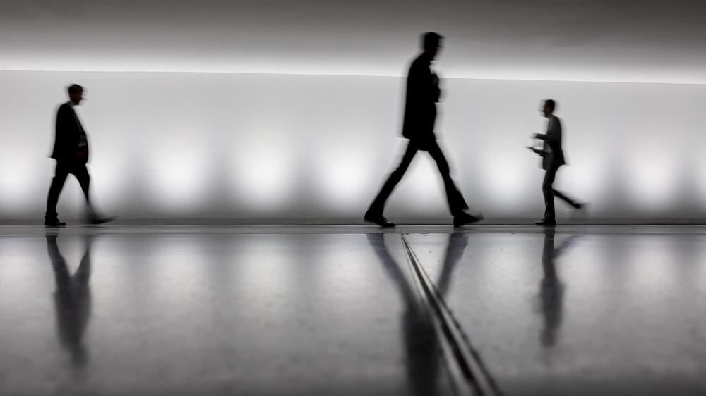 Gewalt gegen Politiker: Viele Politiker über alle Parteien hinweg sind Beleidigungen und digitaler Gewalt ausgesetzt.