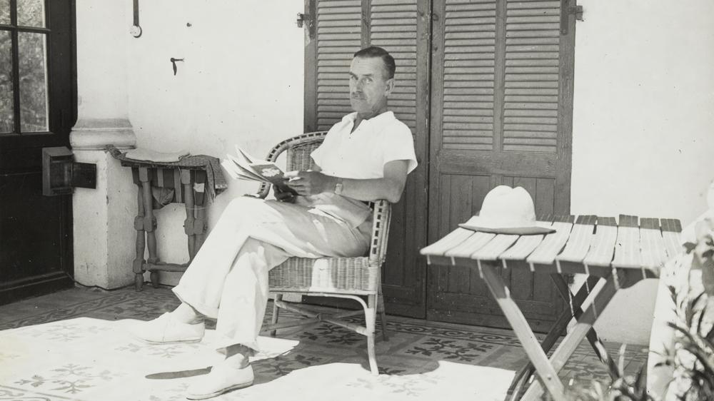  Thomas Mann im Sommer 1933 im südfranzösischen Sanary-sur-Mer