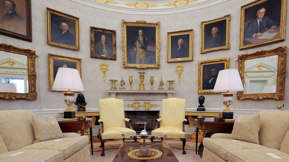  Der berüchtigte Platz im Oval Office, wo am Donnerstag Merz und Trump sitzen werden.