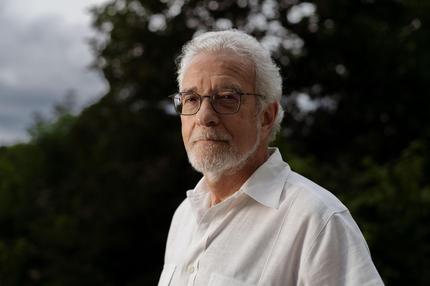 Omer Bartov: Omer Bartov lehrt an der Brown University in Providence, USA. Im Jüdischen Verlag bei Suhrkamp ist soeben sein Essay-Band »Genozid, Holocaust und Israel-Palästina« erschienen