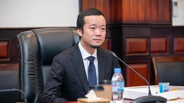 (+) Kryptowährung: Wie sind sie an die elf Milliarden Bitcoin gekommen?