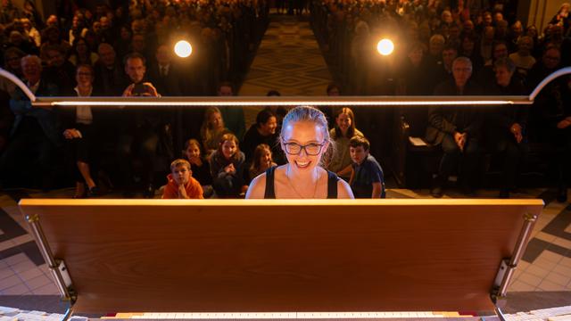 (+) Anna Lapwood: Sie spielt Tiktokissimo!