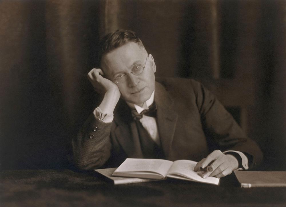 Biografie über Karl Kraus: Der unerbittliche Phrasenjäger Karl Kraus (hier im Jahr 1921) wird von seinen Jüngern bis heute verehrt.