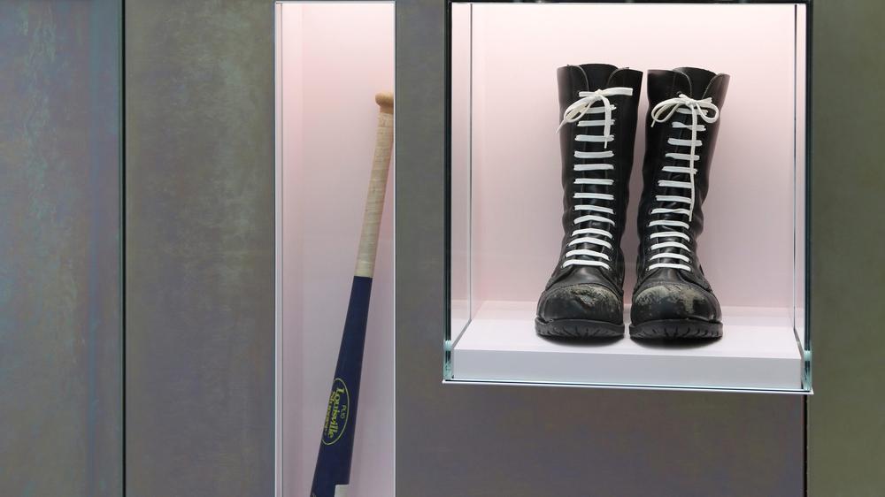  Baseballschläger und Springerstiefel