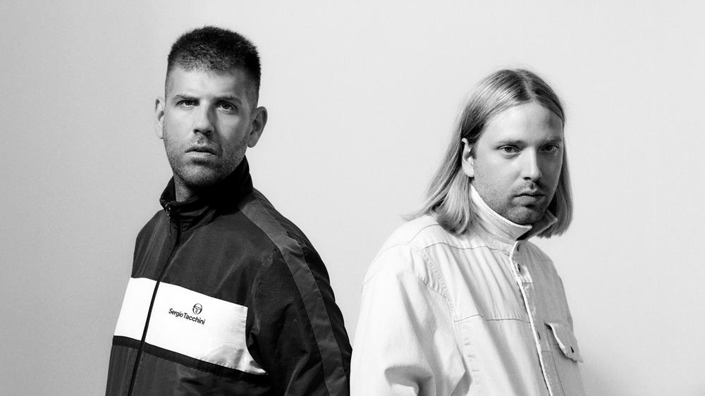  Michael Egger (links) und Levin Dennler (rechts) spielen in ihrer Musik gekonnt mit der berndeutschen Tradition.