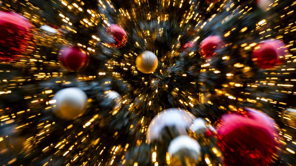 Stress: Do everything and ideally at the same time - many people find the Christmas season stressful.