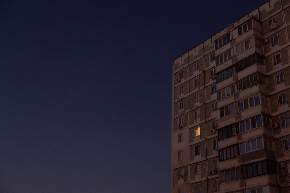 Kyjiw: In diesem Winter fielen die Angriffe so schwer aus wie in keinem der Kriegsjahre zuvor: Bis auf die Atomkraftwerke des Landes gibt es nach ukrainischen Regierungsangaben kein Kraftwerk mehr in der Ukraine, das nicht attackiert worden sei, sagt der ukrainische Präsident Wolodymyr Selenskyj.