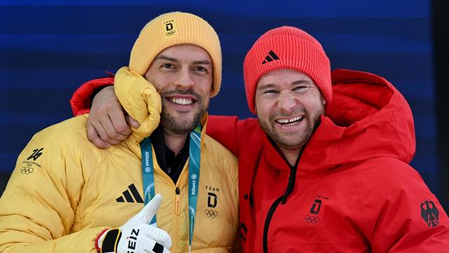 Olympische Winterspiele: Deutsche Zweierbobpiloten zur Halbzeit auf allen drei Medaillenplätzen