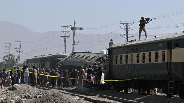Selbstmordanschlag in Pakistan: Zahl der Toten nach Anschlag in Pakistan steigt auf mehr als 30