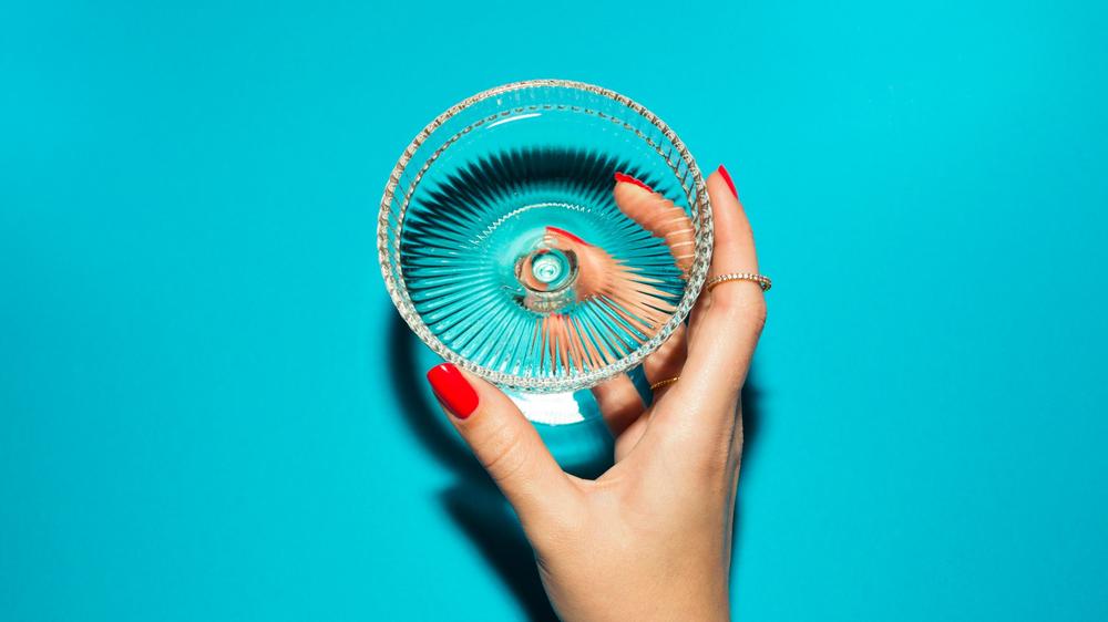 Alkoholkonsum: Das Glas bleibt leer: In vielen reichen Ländern geht der Alkoholkonsum zurück.