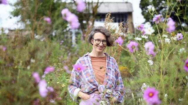 Lola Randl: Soll die Kirche doch im Dorf bleiben, ich muss da raus