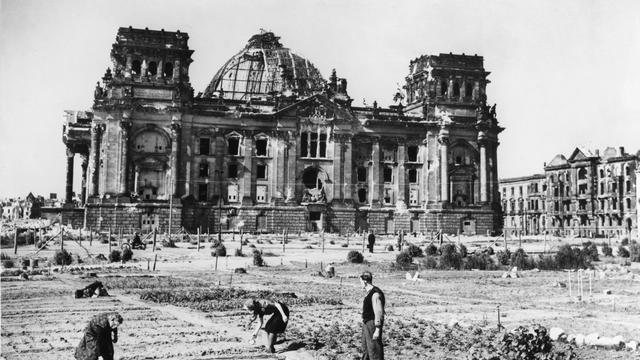 (+) Deutschland 1946: 1946