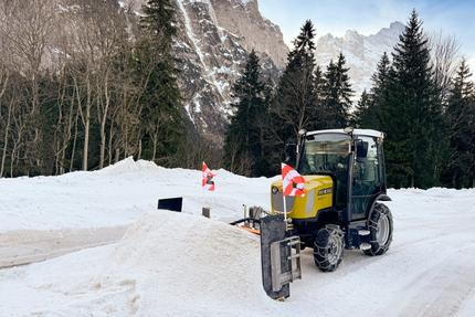 Elektrotraktor von Rigitrac: BU: Der Elektrotraktor der Rigitrac AG wurde vom Bundesamt für Energie mit dem wichtigsten Energiepreis des Landes ausgezeichnet ++++++++++<br /> Rigitrac SKE 40 e-direct