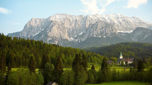 (+) Curtis Yarvin: Kommt ein Extremist in die Sauna