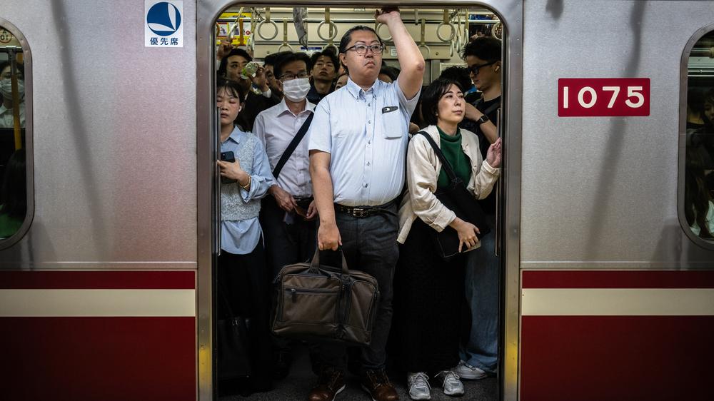 Japan: Deutschland könnte sich von Japan eine Scheibe abschneiden. Niemand verbietet uns, diszipliniert in Schlangen zu stehen oder höflich miteinander umzugehen.